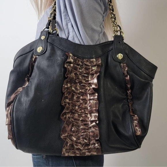 Betsey Johnson Black Shoulder Bag with Gold Hardware - Picture 14 of 16